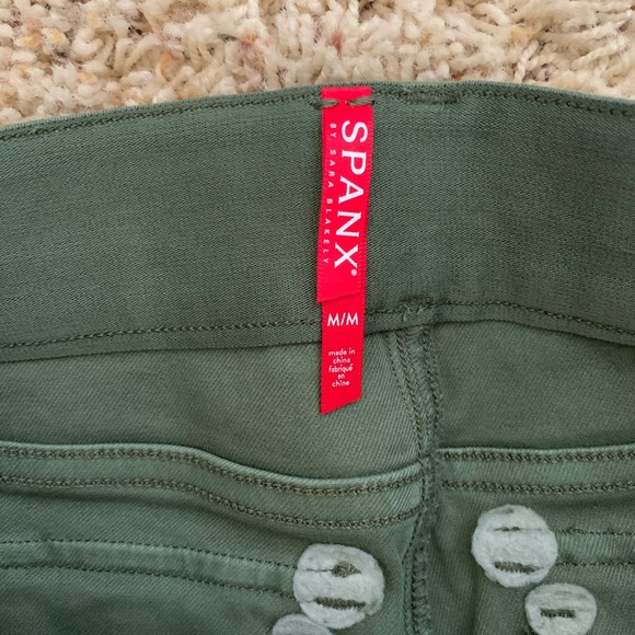 NWT SPANX stretch cargo pants - Picture 3 of 5
